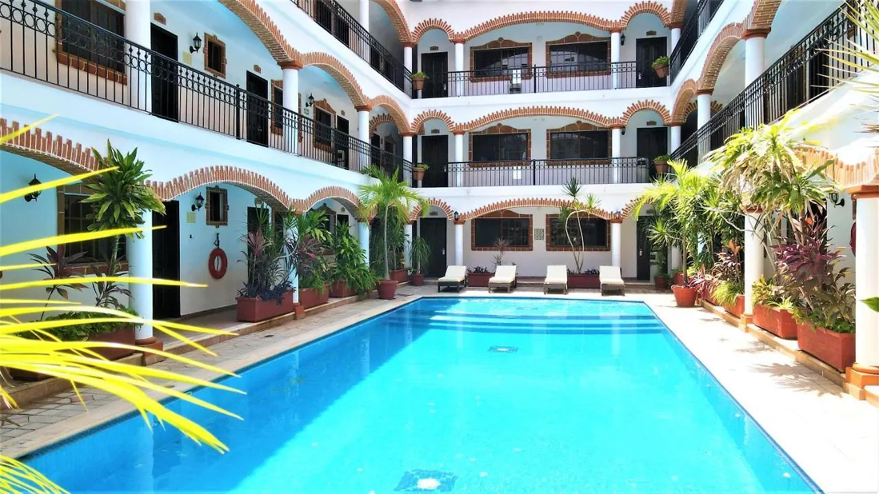 Hotel Colonial Playa Del Carmen